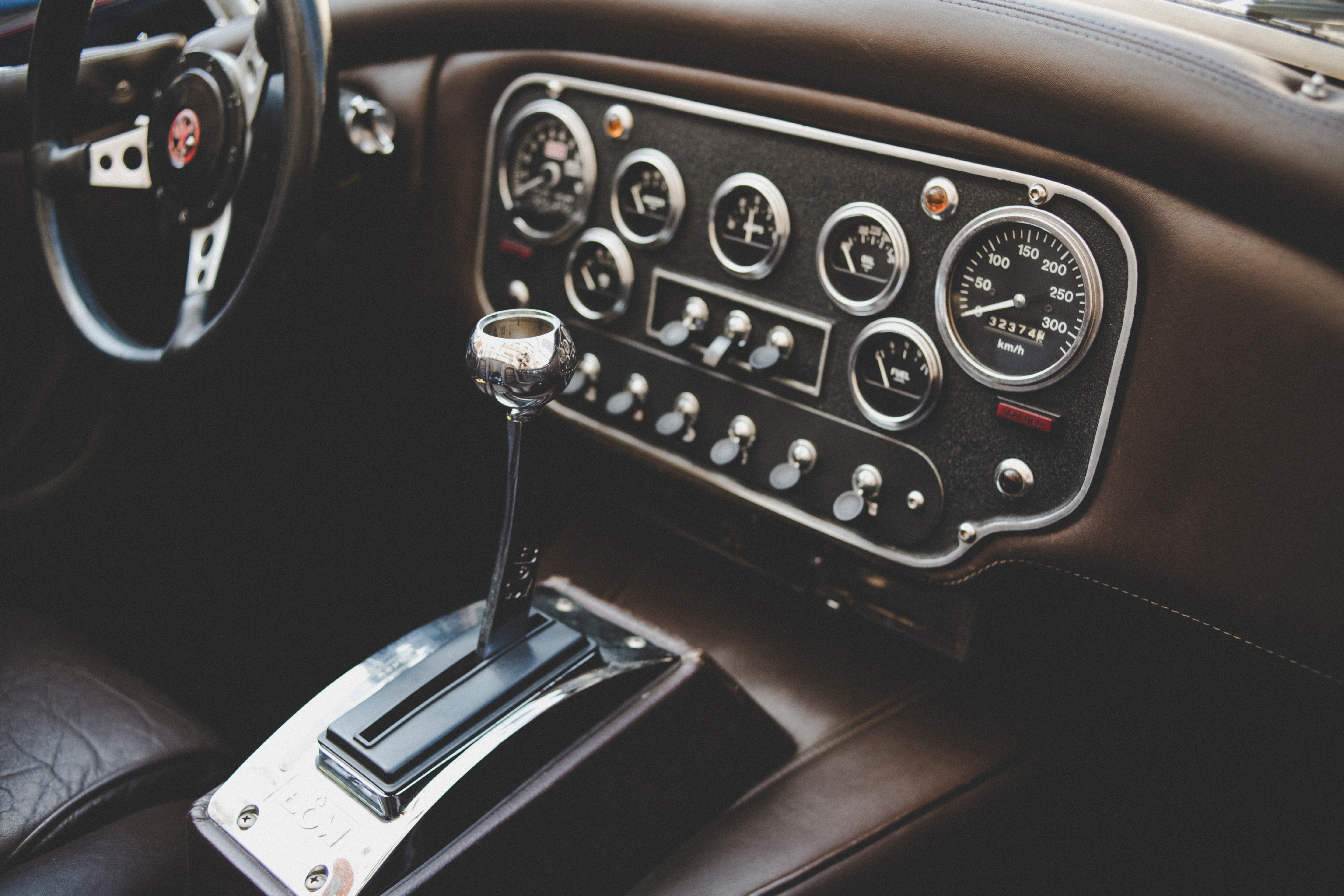 Volante de coche desgastado